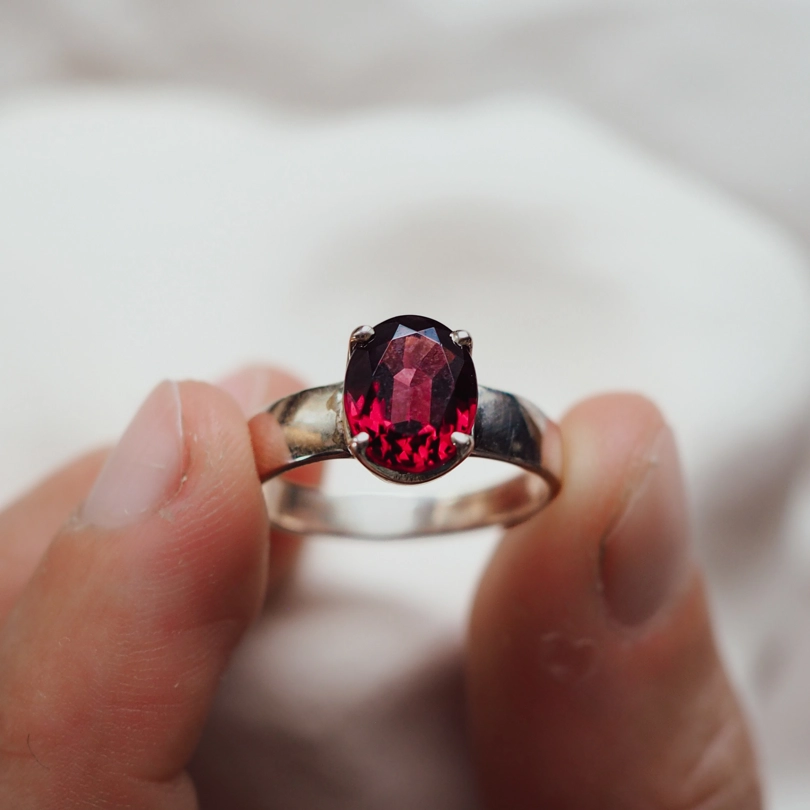 anello Granato